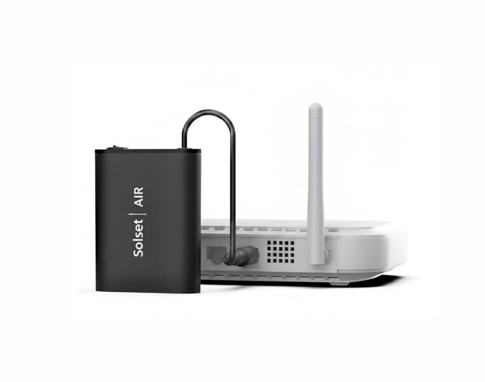Solset Air Mini UPS connected to a WiFi router